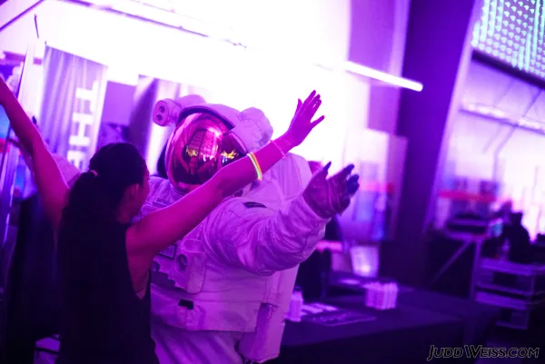 yurisnight-2016-1011.jpg