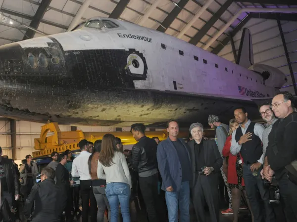 700031849ao00066yurisnig.jpg