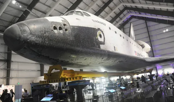 700031849ao00068yurisnig.jpg