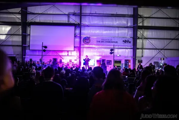 yurisnight-2017-1009.jpg