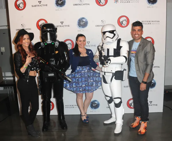 700031849ao00082yurisnig.jpg