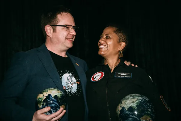 sylayurisnight220409-roaming688.jpg