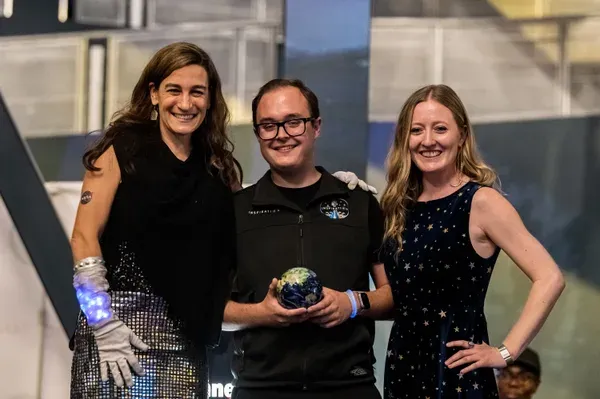 yuris-night-2022-18.jpg