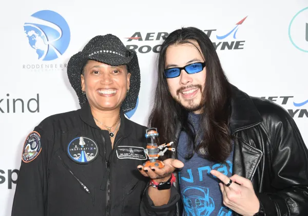 albert-l.-ortega---aloyurisnightla1160fwbpqfs4.jpg