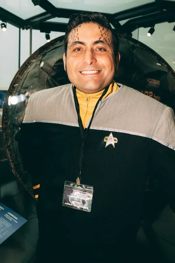 sy230408yurisnightroaming007.jpg
