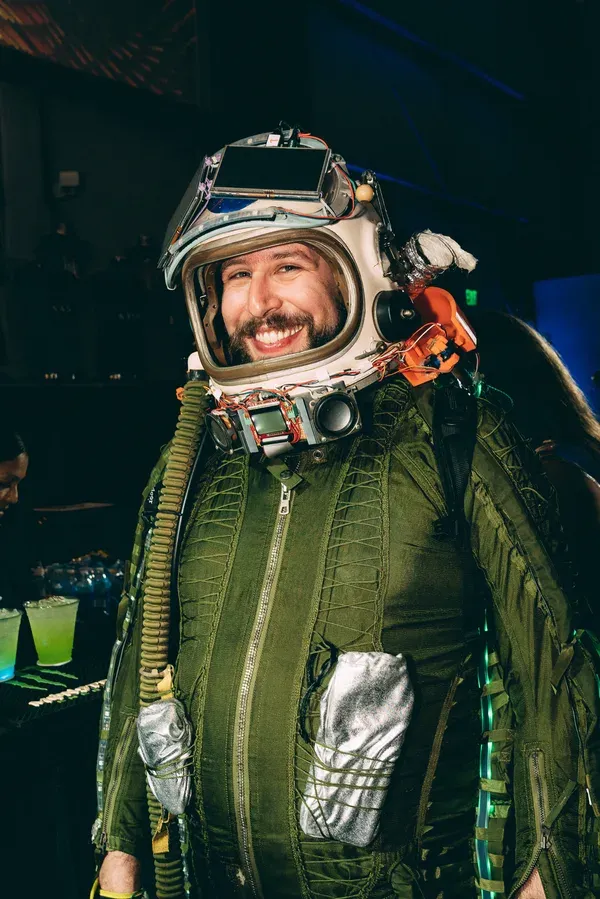 sy230408yurisnightroaming208.jpg