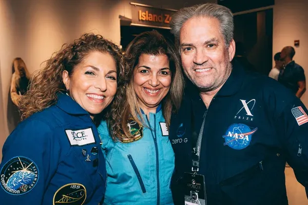 sy230408yurisnightroaming120.jpg