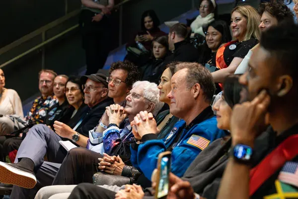 yuris-night-25th-anniversary-april-11-2026-sandoval-media-205-sandoval-media---momentous-images.jpg